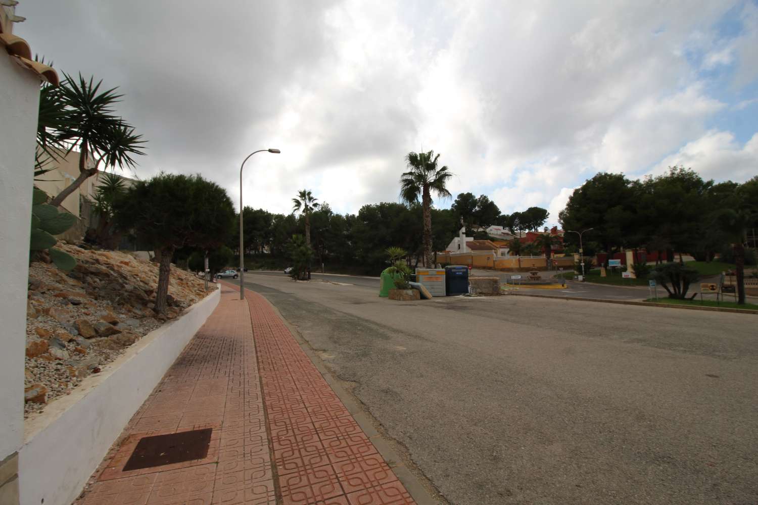Bungalow en planta baja con jardín y terraza en Ciudad de las Comunicaciones
