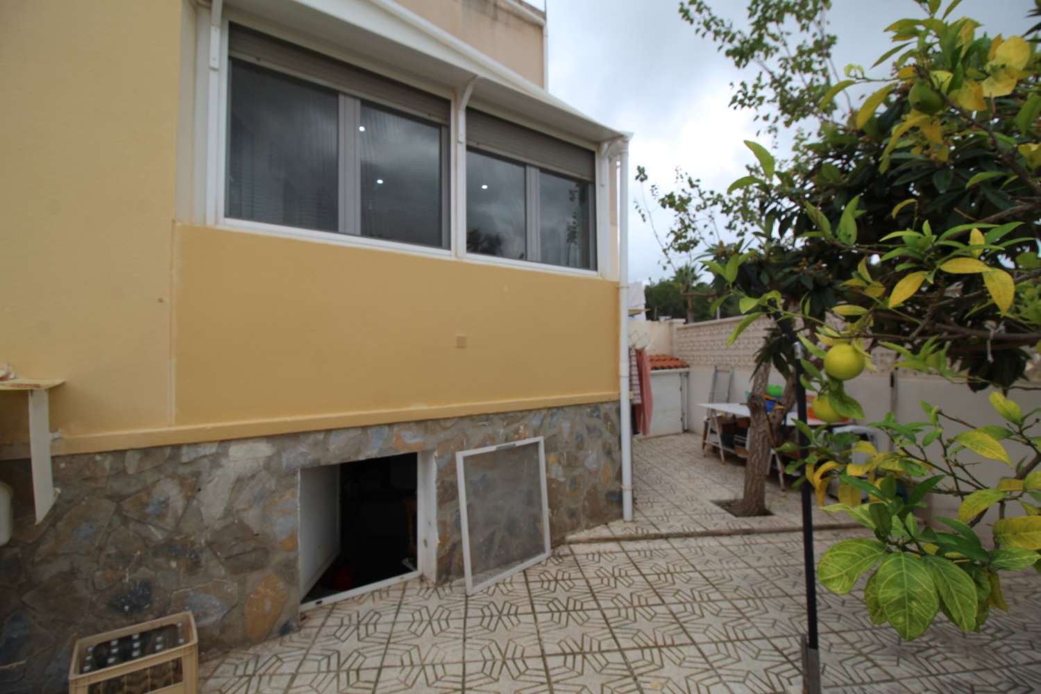 Bungalow en planta baja con jardín y terraza en Ciudad de las Comunicaciones