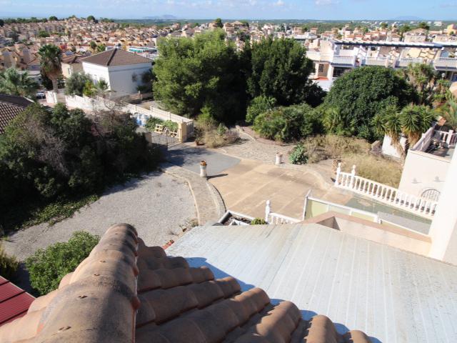 Große Villa mit Panorama Blick auf mehreren Etagen in Villamartín/ Oihuela Costa