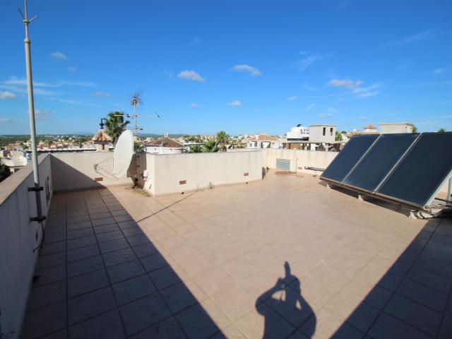 Große Villa mit Panorama Blick auf mehreren Etagen in Villamartín/ Oihuela Costa