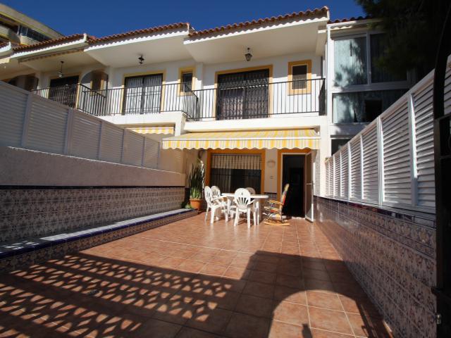 Duplex orientado al sur en La Zenia