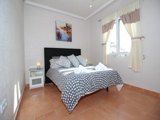 Villa myynnissä Villamartín-Las Filipinas (Orihuela)