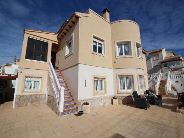 Villa till salu i Villamartín-Las Filipinas (Orihuela)