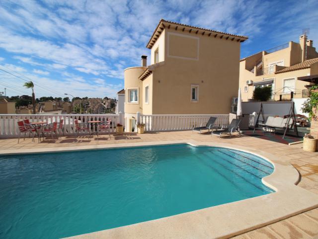 Villa in vendita a Villamartín-Las Filipinas (Orihuela)