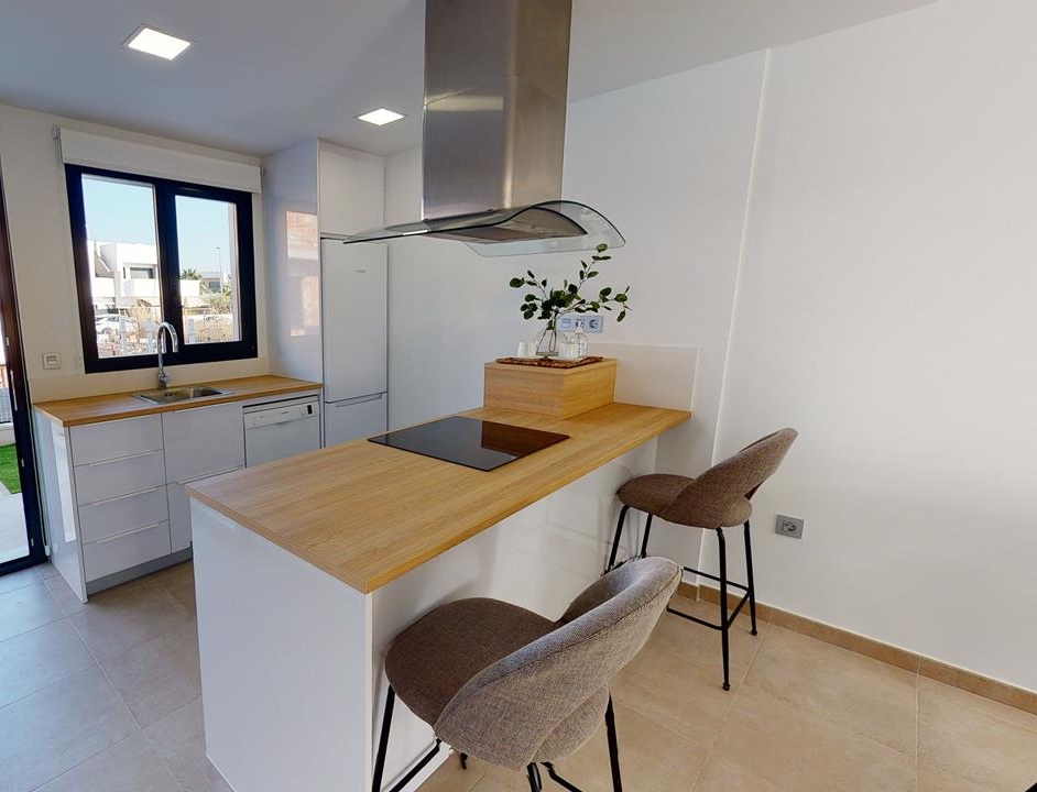 Modern new build bungalow apartments in Santiago De La Ribera