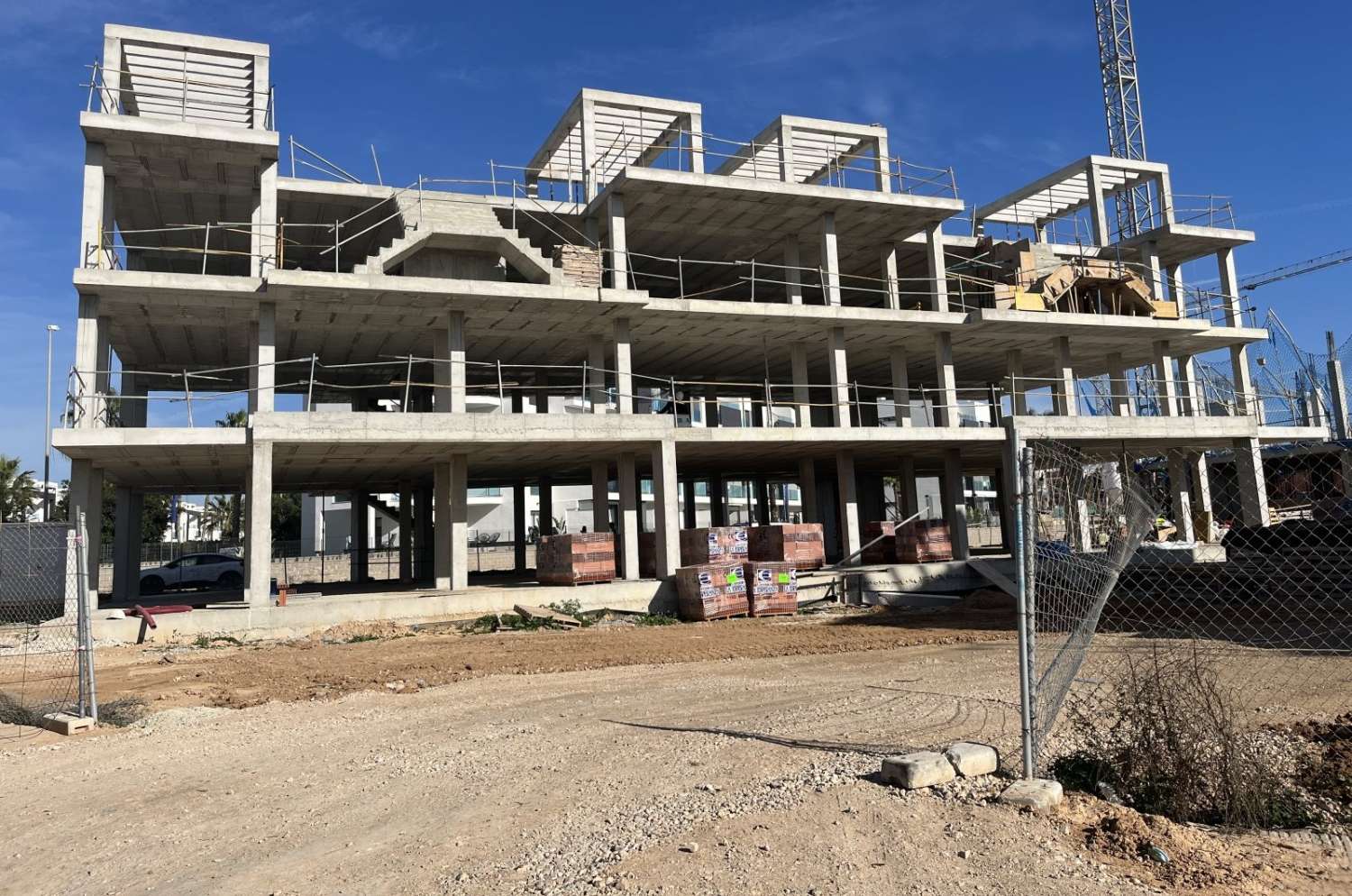 Appartements contemporains dans le quartier populaire d'El Raso, Guardamar.