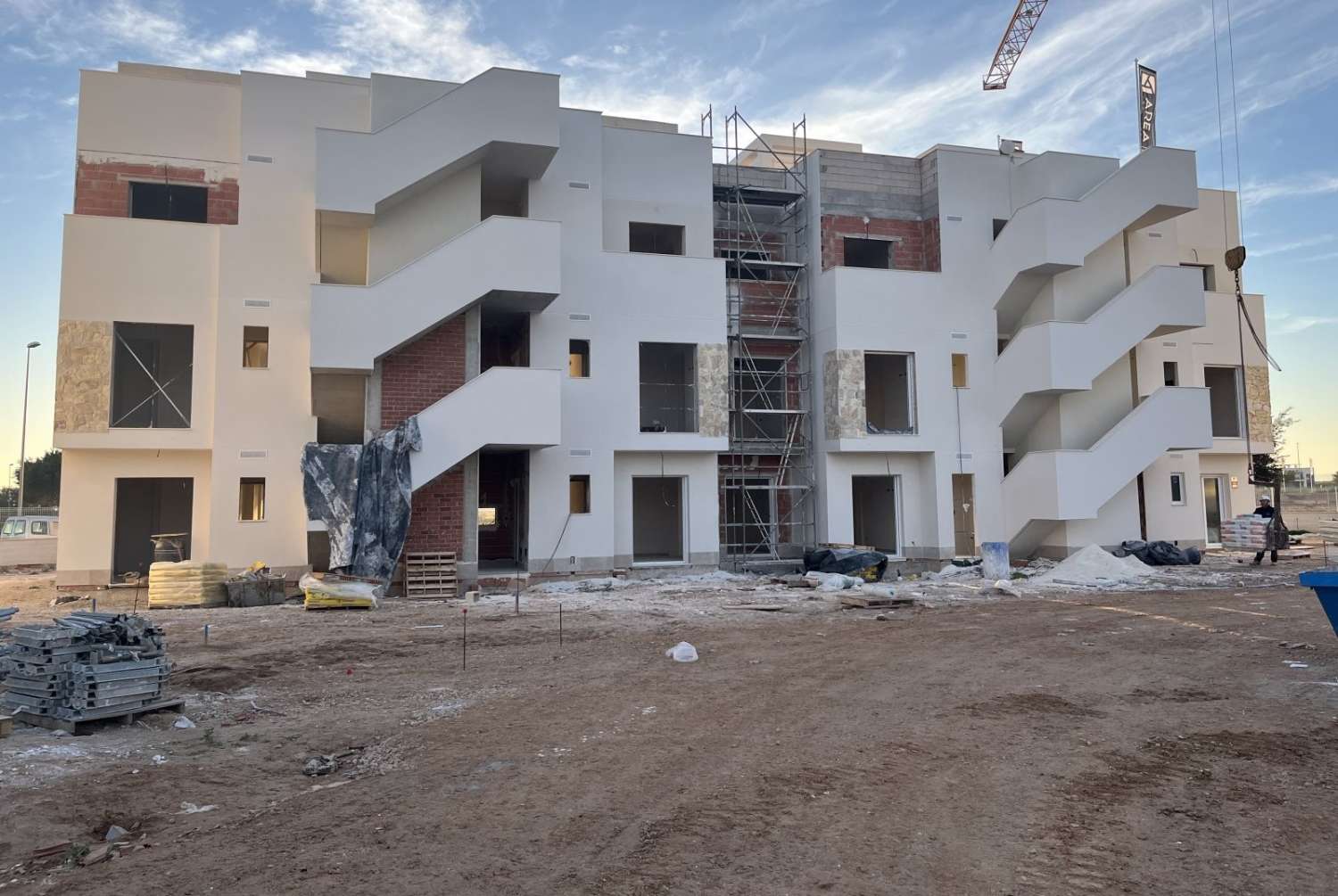 Contemporary bungalow apartments in the popular area of El Raso, Guardamar