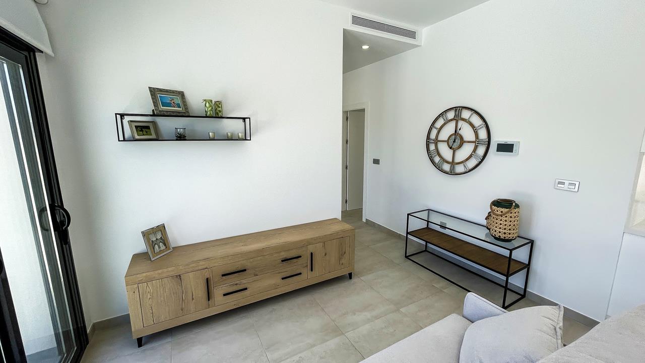 Contemporary villas in Pinar De Campoverde