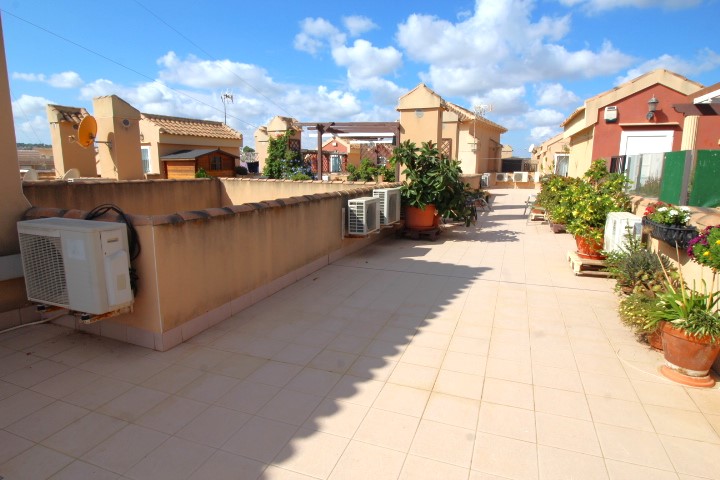 First floor apartment situated in the heart of San Miguel De Salinas