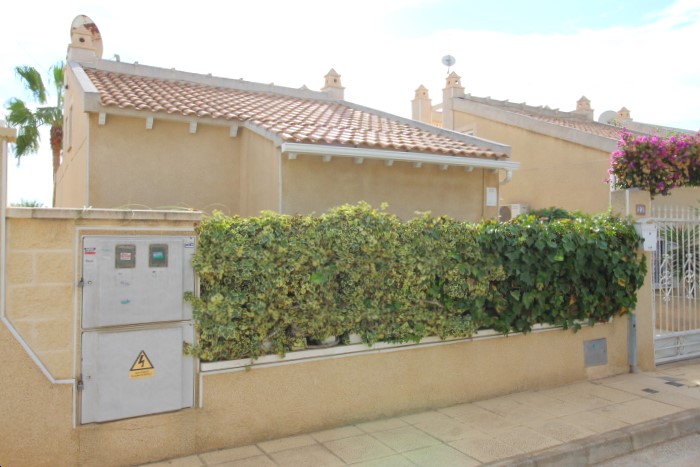 Detached villa in popular Blue Lagoon, Villamartin