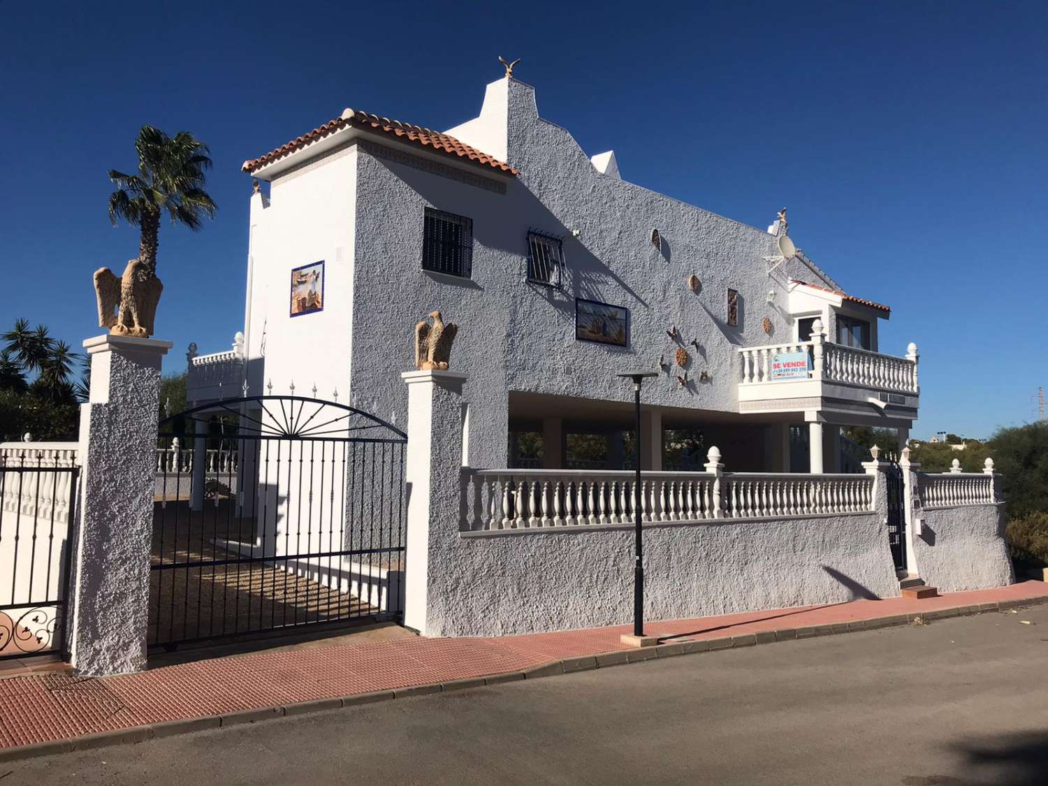 Detached villa in the popular area of Blue Lagoon