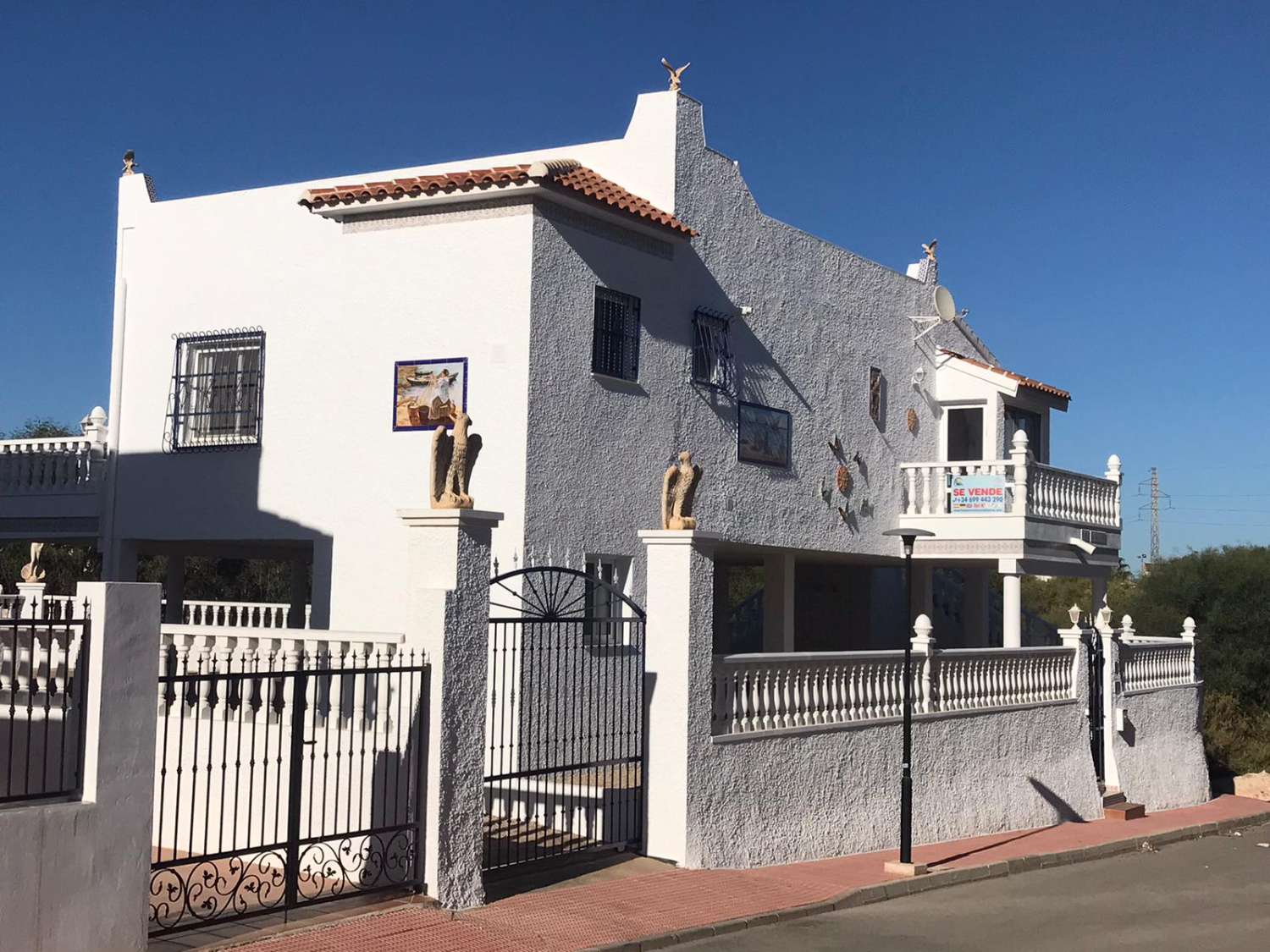 Detached villa in the popular area of Blue Lagoon