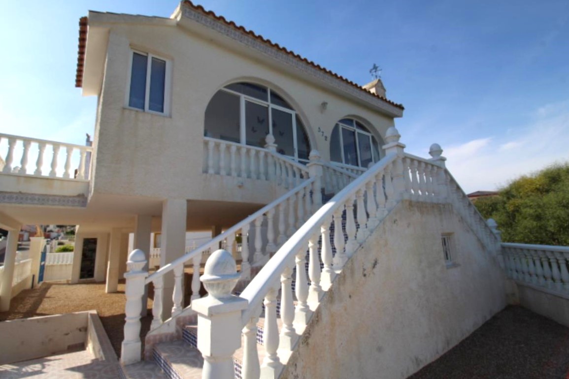 Detached villa in the popular area of Blue Lagoon