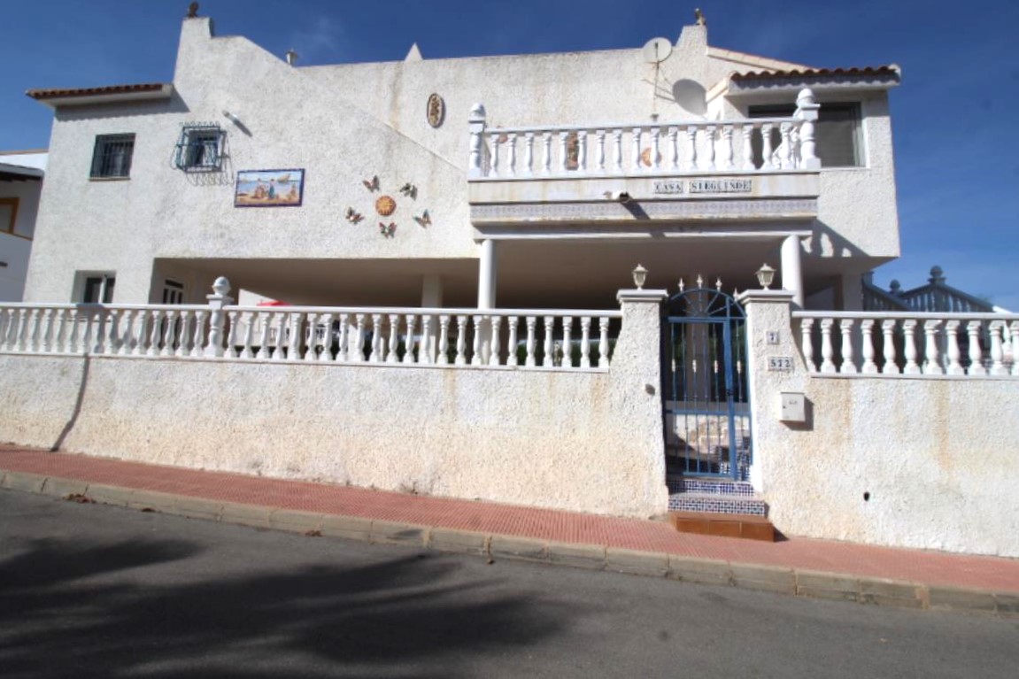 Detached villa in the popular area of Blue Lagoon