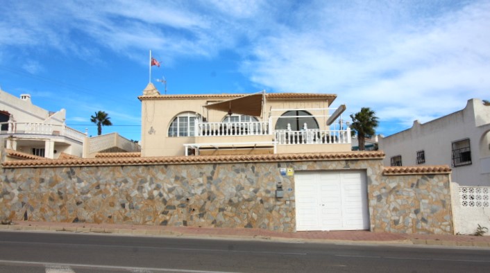 Detached villa in Blue Lagoon