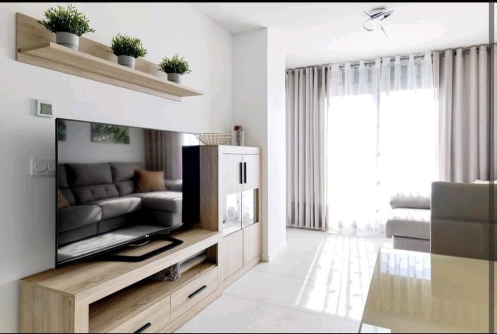 Moderno apartamento en planta baja en Mil Palmeras