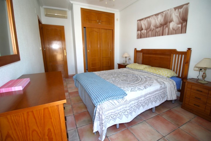 Corner town house for sale in El Galan