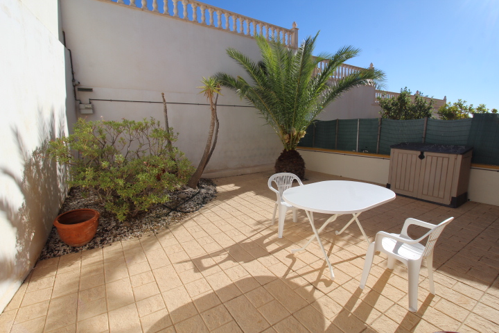 Corner town house for sale in El Galan