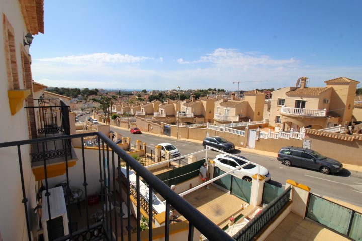 Corner town house for sale in El Galan