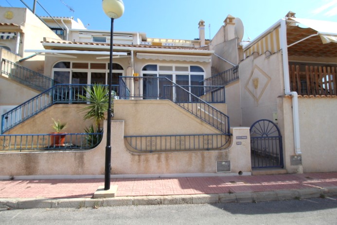 Bungalow orientado al sur en Blue Lagoon