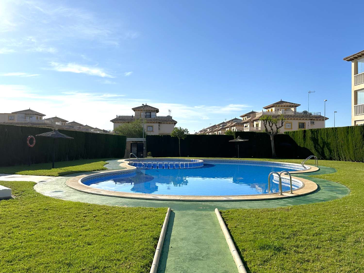 Appartement ensoleillé au rez-de-chaussée, orienté sud, à La Zenia