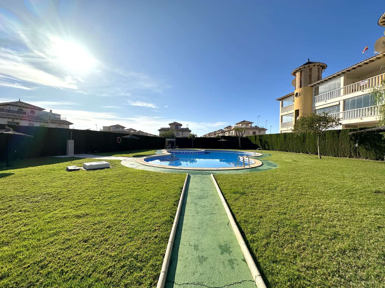 Appartement ensoleillé au rez-de-chaussée, orienté sud, à La Zenia