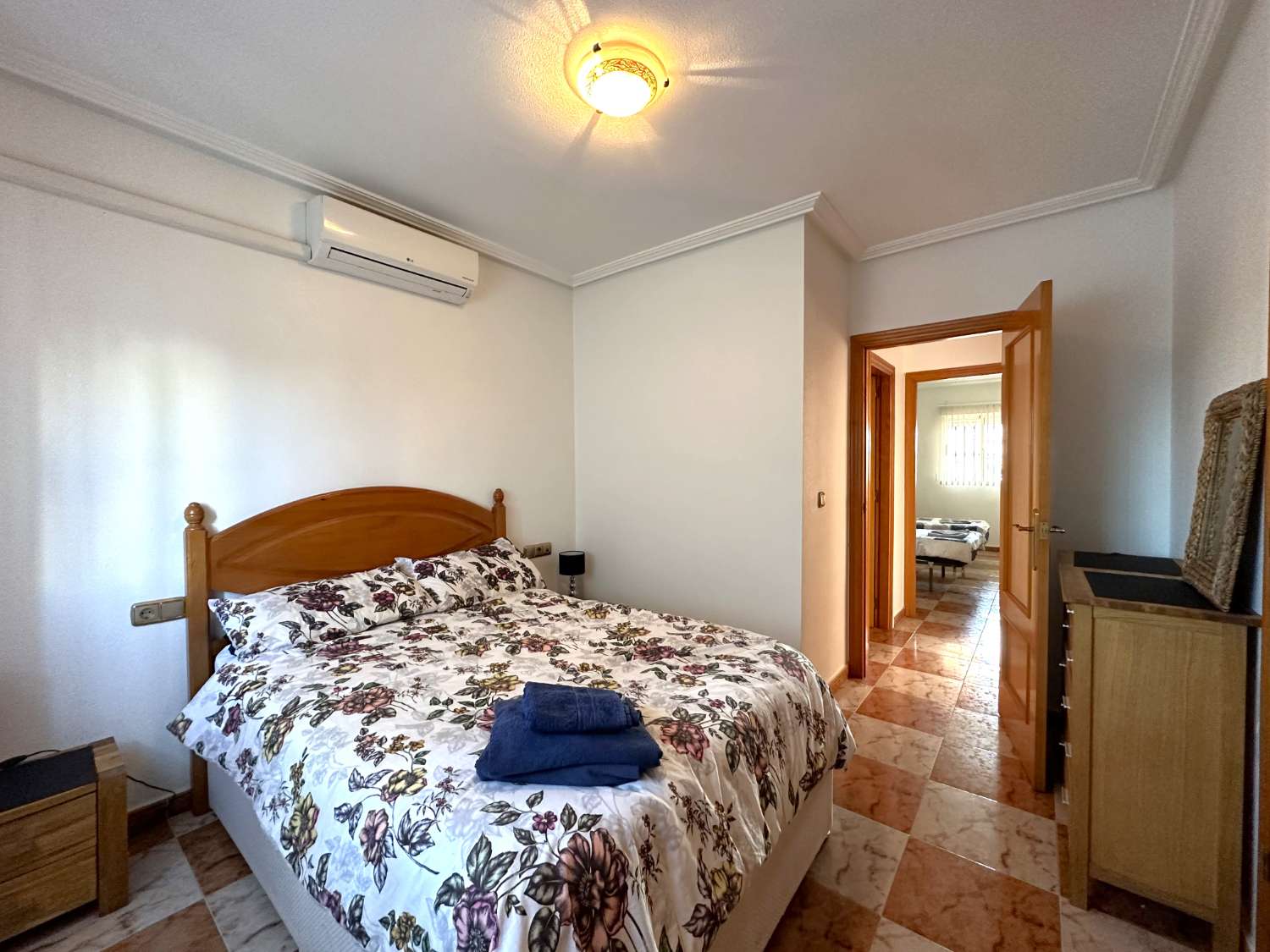 Appartement ensoleillé au rez-de-chaussée, orienté sud, à La Zenia