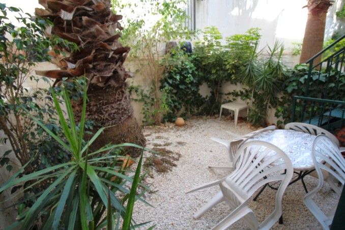 Sunny town-house located in the beautiful area of Villamartin