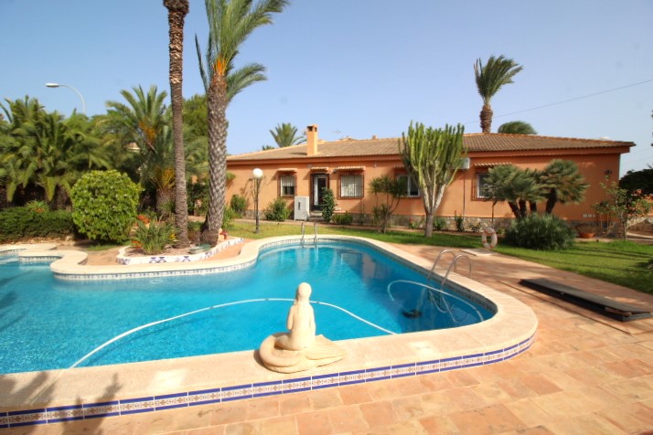 Villa orientée sud à San Luis