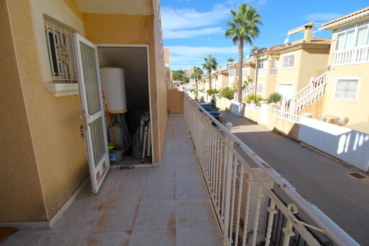 Detached villa in popular Montegolf, Villamartin