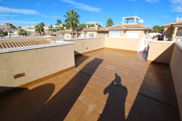 Detached villa in popular Montegolf, Villamartin