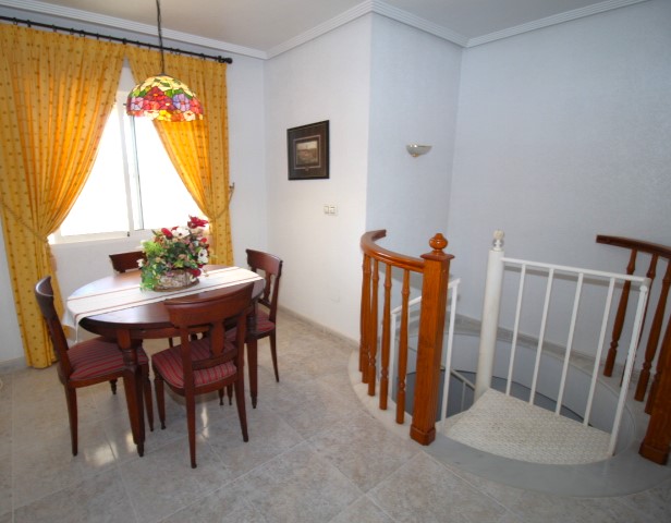 Detached villa in popular Montegolf, Villamartin