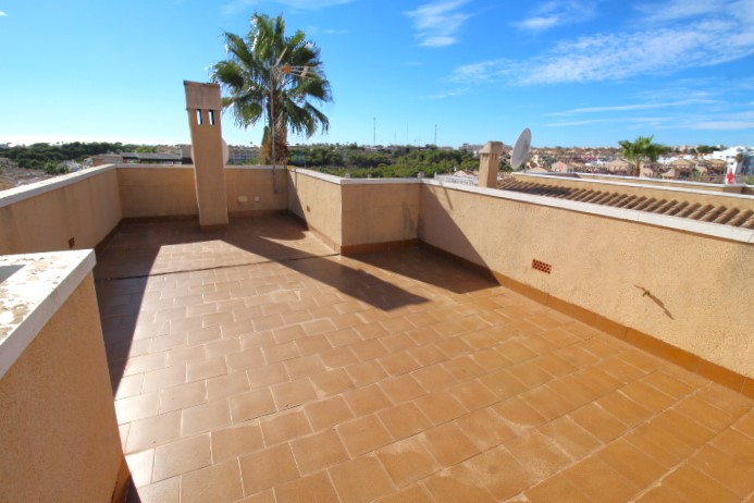 Detached villa in popular Montegolf, Villamartin