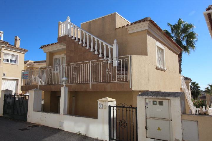 Villa individuelle dans le quartier populaire de Montegolf, Villamartin