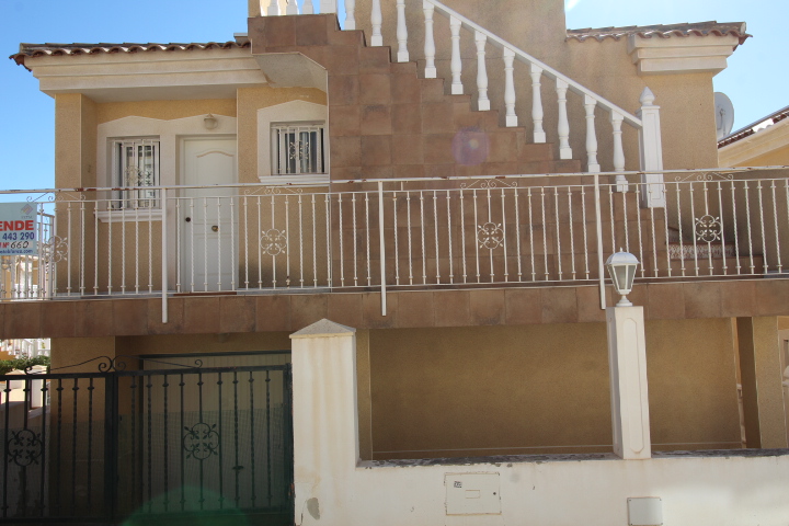 Detached villa in popular Montegolf, Villamartin