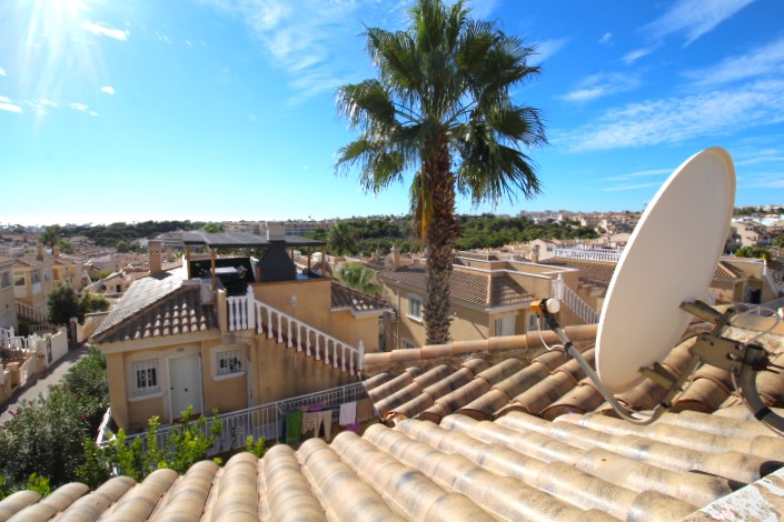 Detached villa in popular Montegolf, Villamartin