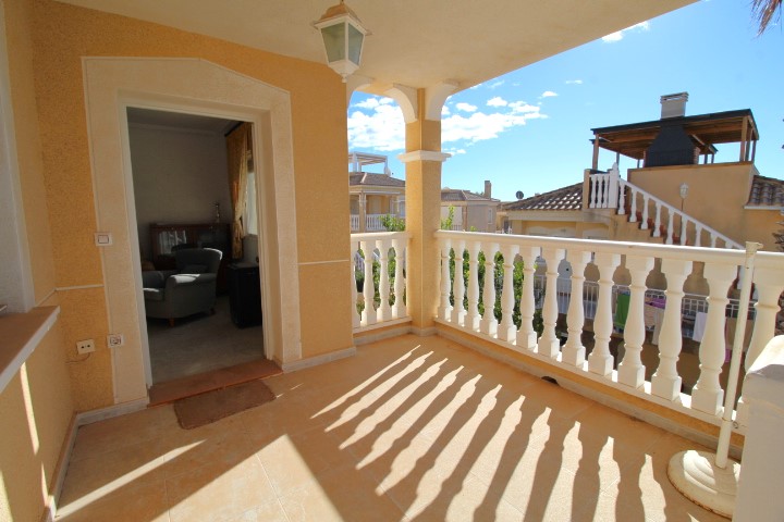 Detached villa in popular Montegolf, Villamartin