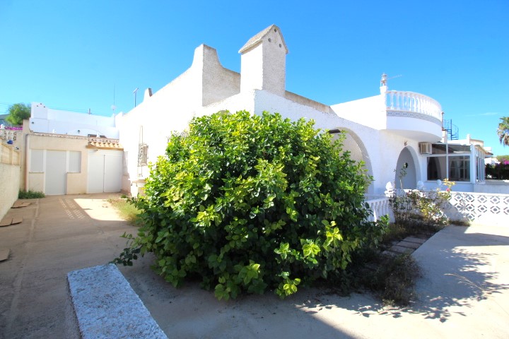 Semi-detached house in Blue Lagoon