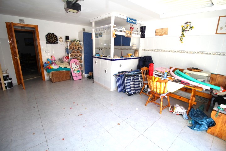 Hus till salu i Villamartín-Las Filipinas (Orihuela)