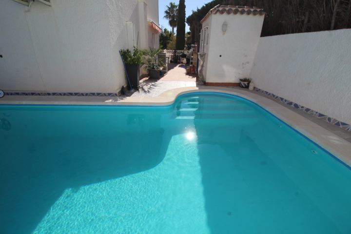 Detached villa reformed 2023 with private pool in Blue Lagoon / Villamartin