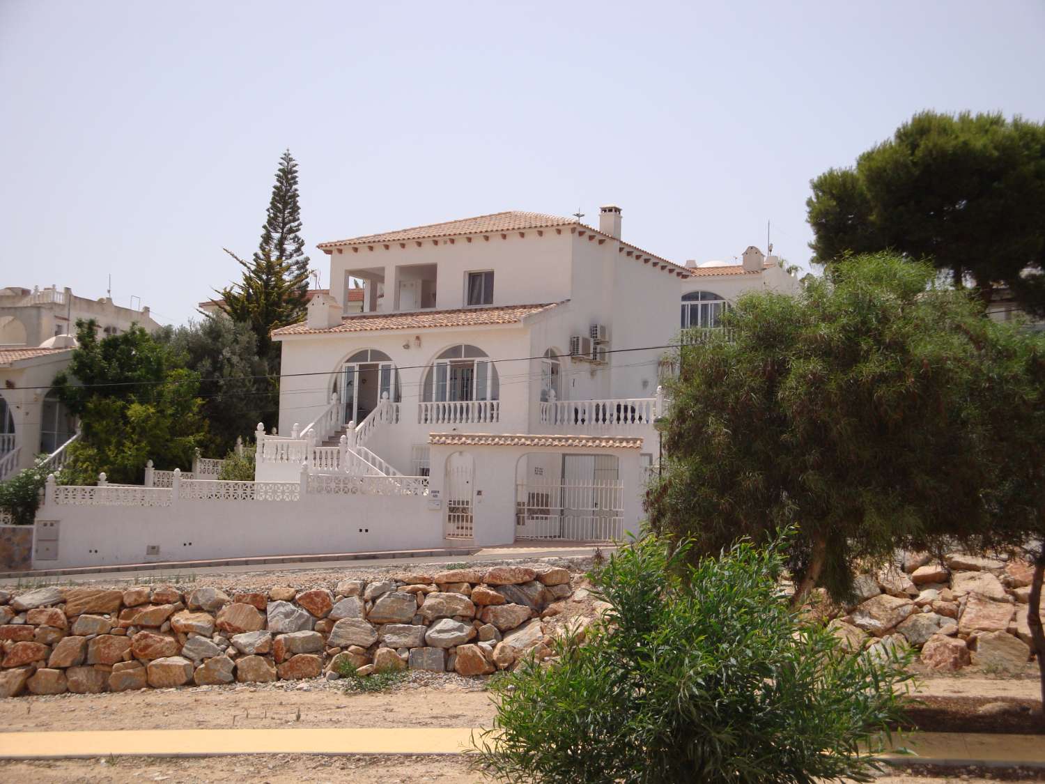 Detached villa reformed 2023 with private pool in Blue Lagoon / Villamartin