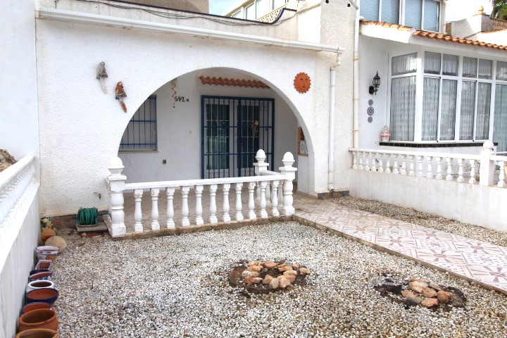 Bungalow myynnissä San Miguel de Salinas