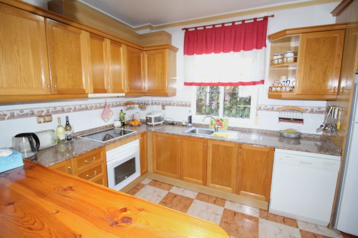 Villa te koop in Villamartín-Las Filipinas (Orihuela)