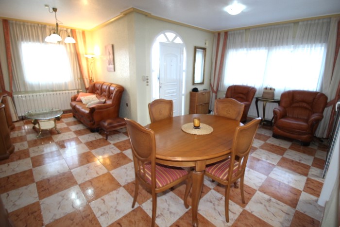 Villa te koop in Villamartín-Las Filipinas (Orihuela)