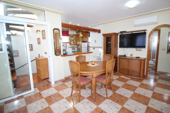 Villa in vendita a Villamartín-Las Filipinas (Orihuela)