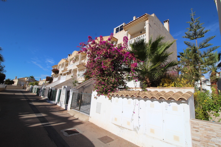 Duplex, 2 våningar till salu i Orihuela Costa