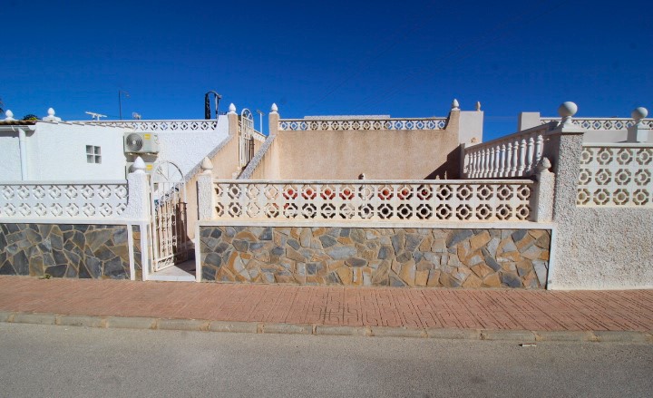 Bungalow te koop in San Miguel de Salinas