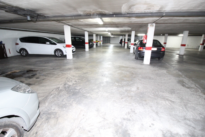 Pour investisseurs 44 places de parking dans le centre de Torrevieja