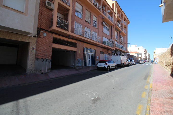 Pour investisseurs 44 places de parking dans le centre de Torrevieja