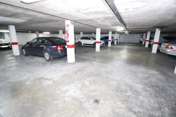 Pour investisseurs 44 places de parking dans le centre de Torrevieja